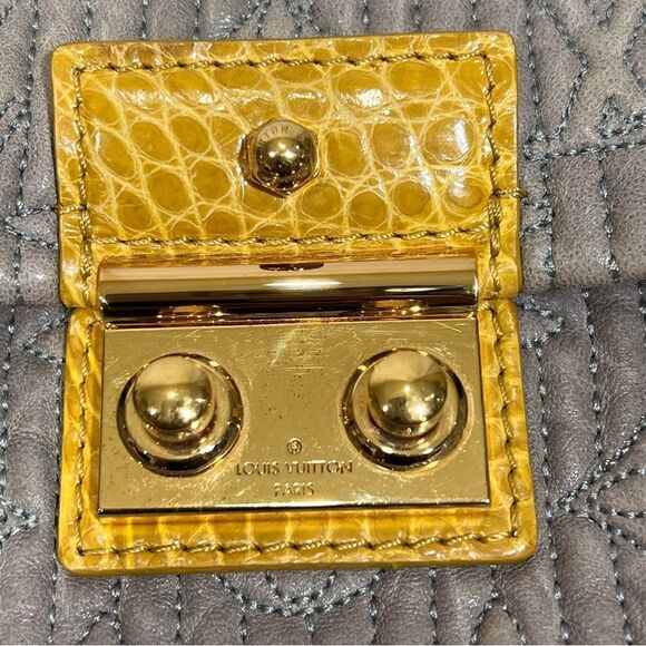 LOUIS VUITTON Alligator-Trimmed Motard Shoulder Bag embossed Leather exotic rare - Picture 8 of 16